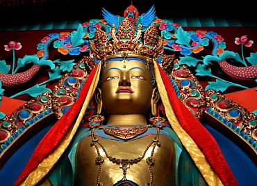 Годовщина человеческого рождения Будды Тонпа Шенраба Мивоче